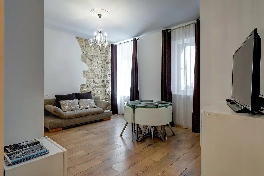 ספליט Temple Luxury Apartments & Rooms