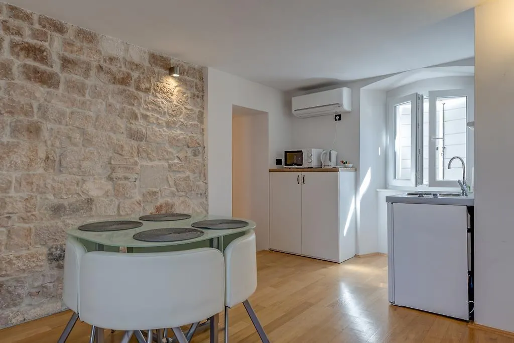 Temple Luxury Apartments & Rooms Split
