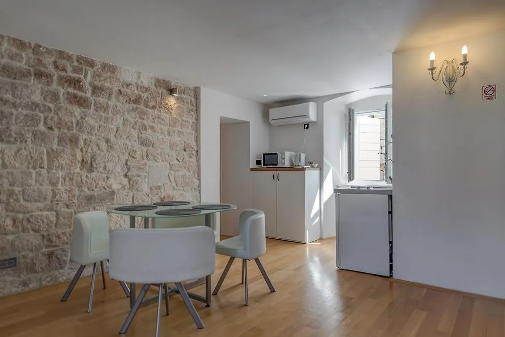 Guest house Temple Luxury Apartments & Rooms Split