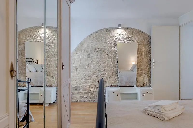Guest house Temple Luxury Apartments & Rooms Split