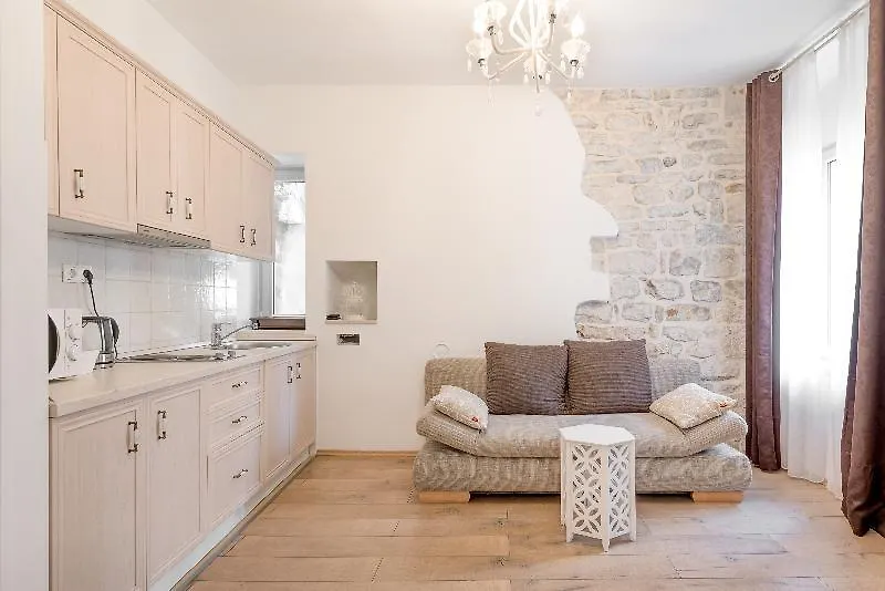 ספליט Temple Luxury Apartments & Rooms