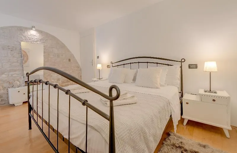 ספליט Temple Luxury Apartments & Rooms 4*,  קרואטיה