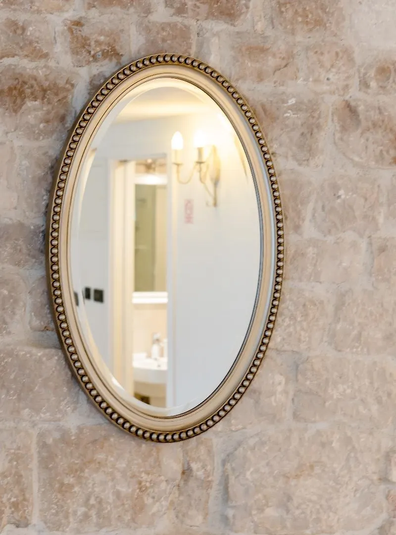 Temple Luxury Apartments & Rooms Split Guest house