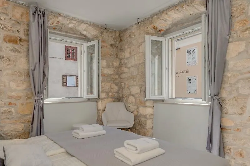 ספליט Temple Luxury Apartments & Rooms 4*,