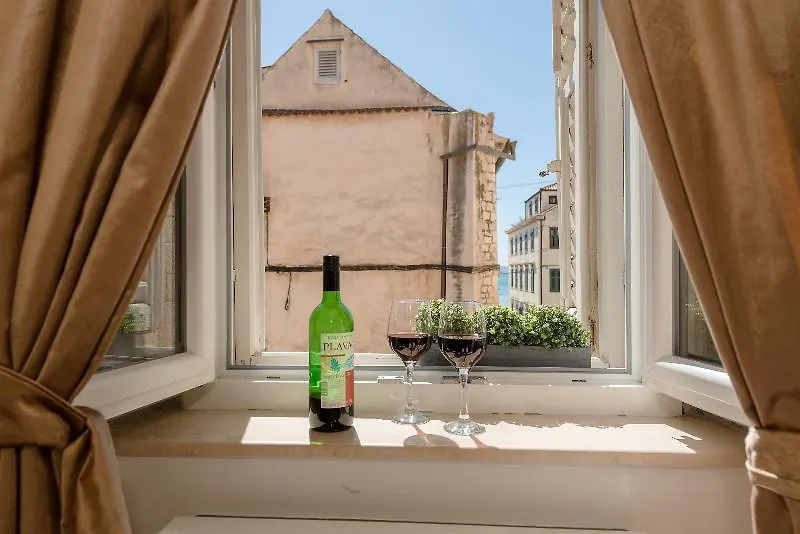 Temple Luxury Apartments & Rooms Split