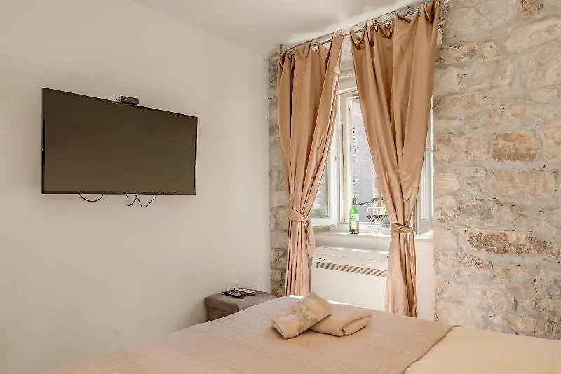 Guest house Temple Luxury Apartments & Rooms Split